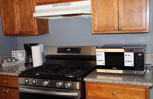 San Jacinto Apartment | Spacious 3-Bedroom Retreat in San Jacinto; Sleeps 8, AC & Pet-Friendly