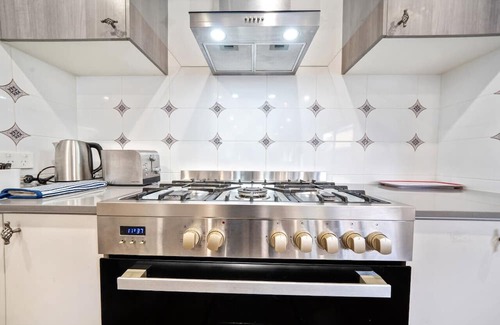 Berwick Villa | Happy Cozy Convenient 4BR, Breezy, Near Mall, Park