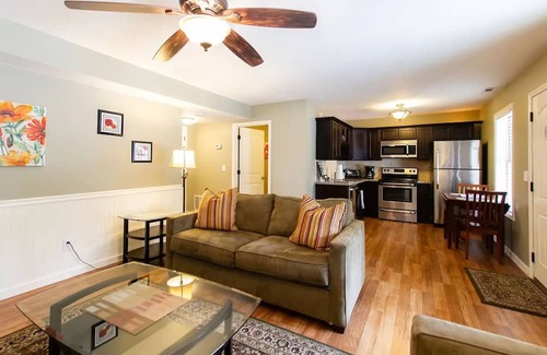 Dahlonega Villa | Golden Pines Villa on Choice Avenue - Steps to Downtown