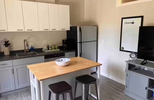 Gibsons Apartment | Sun drenched, beach inspired, guest suite.