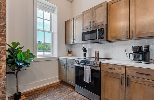 McMinnville Condo | Charming 1BR condo in McMinnville, TN, perfect for a cozy getaway.