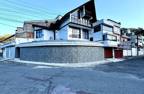 Hacienda Monjas House | Vista & Relax House a few kilometers from the historic center of Quito.