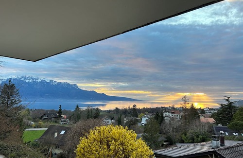 Saint-Legier-La Chiesaz Apartment | L'Appart Riviera panoramic view