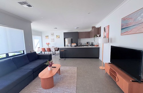 Landsdale House | Modern warm house in Landsdale, PerthnUnwind in a Calm, Light-Filled Space