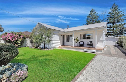 Long Jetty House | Coastal Escape
