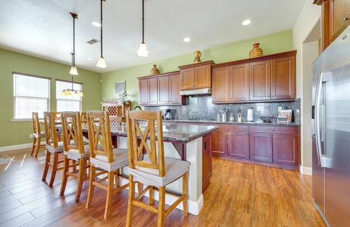 Fresno House | Outdoor Oasis w/Fire Pit: Pet-Friendly Fresno Gem