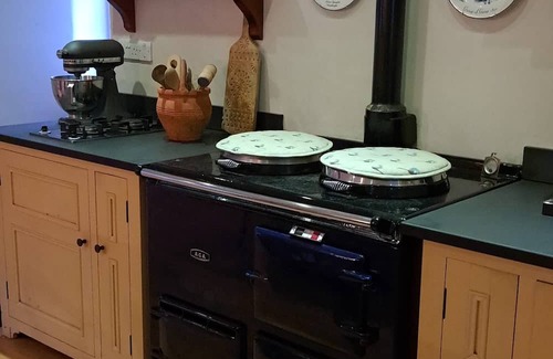 South Leigh House | Finstock Manor, a Grade II listed retreat in the Heart of The Cotswolds.