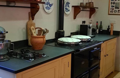 South Leigh House | Finstock Manor, a Grade II listed retreat in the Heart of The Cotswolds.