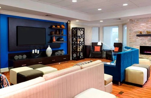 North Myrtle Beach Hotel | Stay Near Tanger Outlets with Indoor Pool & Coffee Bar | Free Parking