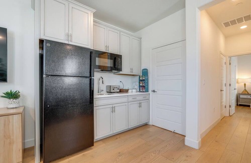 Woodland House | Cozy & Convenient Residential Duplex in Woodland