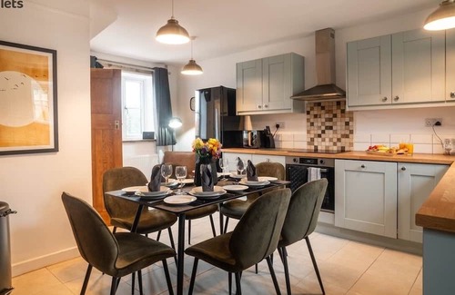 Banbury House | 3x Bedroom House (Sleeps 6x)