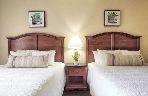 Pembine Hotel | Riverside Suite Escape! 3 Cozy Units w/Pool, Spa & Dining Access | Free Parking