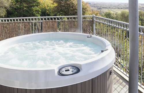 Pendine Apartment | Picked for its superb sea views and walking distance to the beach.