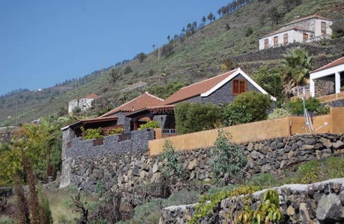 Los Quemados Apartment | Charming Casa Cabrera with stunning sea views and spacious terrace