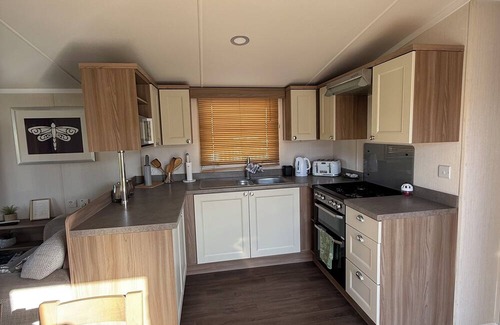 Freckleton Cabin | 2 bedroom lodge in Warton with hot tub