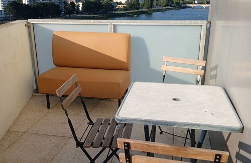 Ile Beaulieu Apartment | Spacious modern apartment with view of the Loire