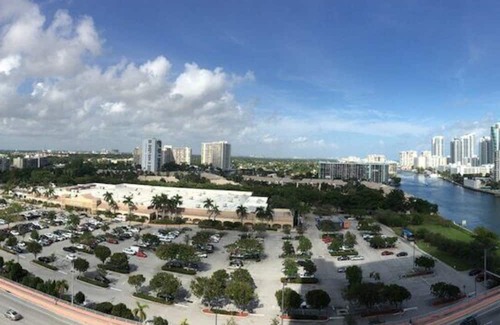 Hallandale Beach Apartment | BEACHWALK, Beautiful Studio with Beach Club