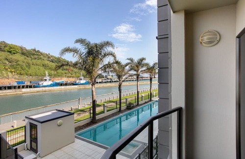 Gisborne Apartment | Studio Apartment 600m to CBD