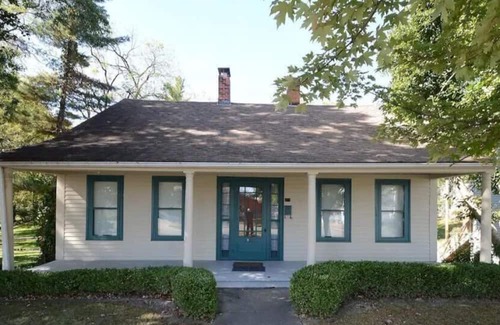 Hillsboro House | Historic Blackman-Evans Home