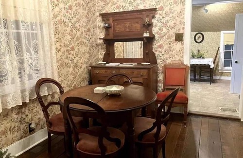 Hillsboro House | Historic Blackman-Evans Home