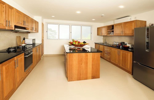 La Misere Villa | Luxe Villa with 4 bedrooms & WiFi, AC in Seychelles by Cliffhanger Villas
