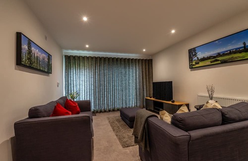 York House | Garden View - sleeps 6 guests in 2 bedrooms