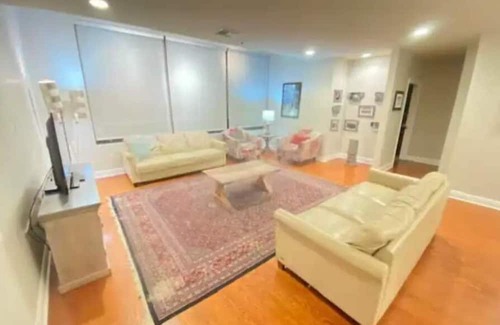 French Quarter Apartment | NOLA CITY CONDO!