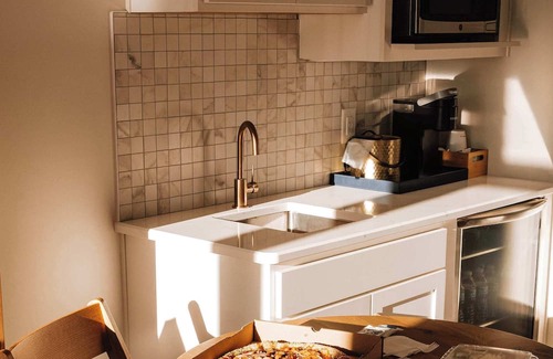 Elk Rapids Apartment | Junior Suite | 2 Queens | 1 King