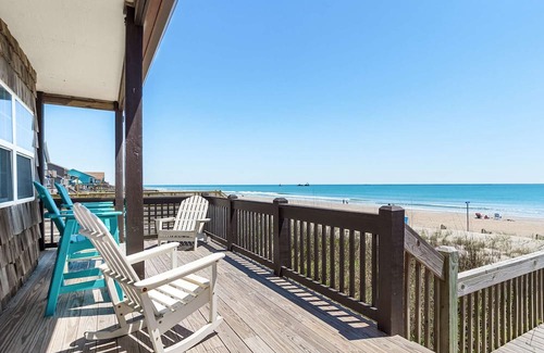Emerald Isle House | Beautiful Oceanfront Beach Townhouse