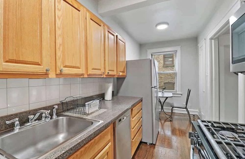 Ravenswood Apartment | Elegant & Stylishly 1BR Fully Furnished Apt