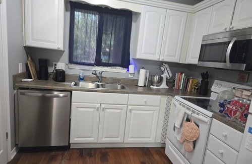 Diamondhead House | Charming 2bedroom house with WiFi in gorgeous Diamondhead. Family & pet friendly