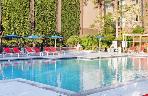Anaheim Resort Apartment | 2-bedroom hotel suites with WiFi, and Full kitchen. Close to Disneyland