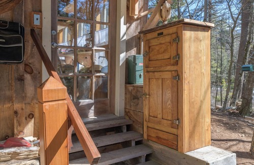Canterbury Cabin | Official Tiny Earth Cabin: Cozy, 5-Night Minimum, Woods & Wildlife