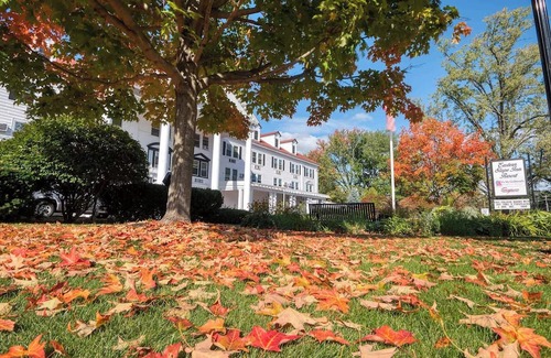 North Conway Condo | Eastern Slope Inn Studio Unit Sunday Check-In