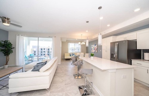 Kissimmee Apartment | Resort Condo 10 Min to Disney