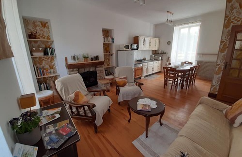 Ruynes-en-Margeride House | The old village school welcomes you to the heart of the beautiful Margeride.
