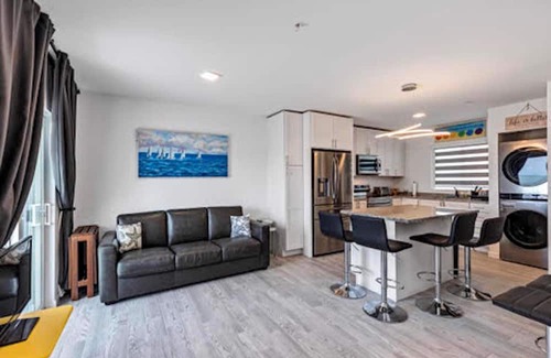 Marathon Apartment | Modern, Oceanfront Views Apartment in Marathon with a pool and a marina
