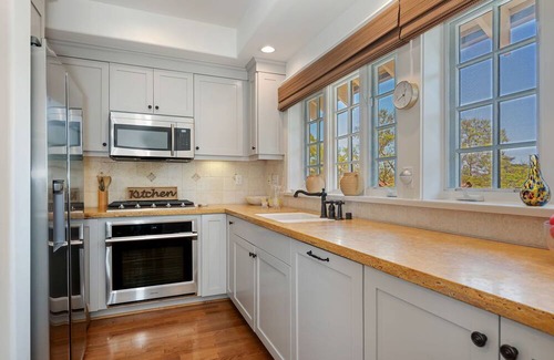 Laguna House | NEW Storybook Cottage, 1BD w/Office, Downtown, Walk Everywhere!