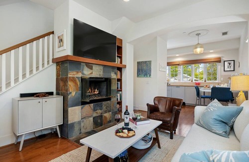 Laguna House | NEW Storybook Cottage, 1BD w/Office, Downtown, Walk Everywhere!