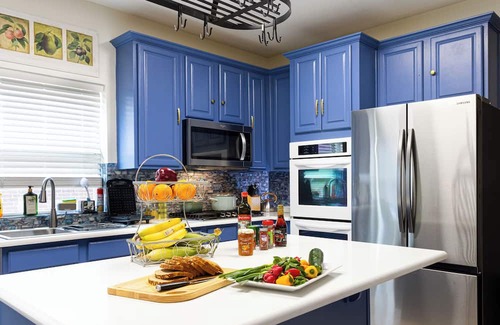 Allen House | Charming 3-bedroom guest house with WiFi, AC in tranquil Allen