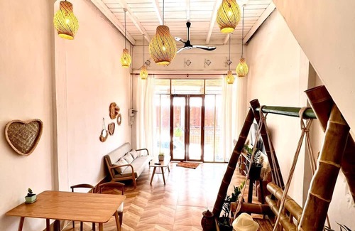 Luang Prabang House | 4-Bed Family Style Home Located in Downtown UNESCO