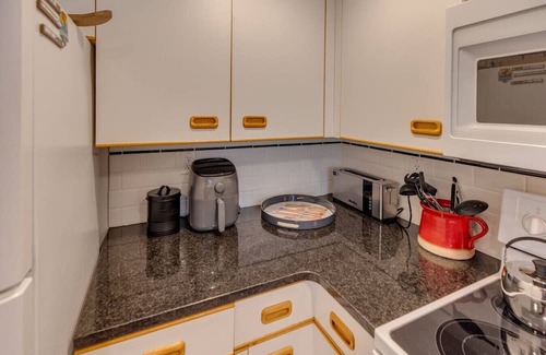 Lincoln House | Riverside Penthouse Condo