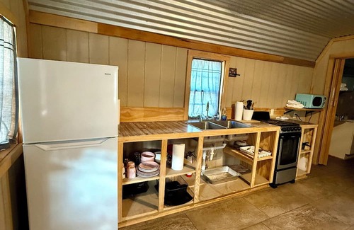 Andalusia Cabin | Comfy cabin located in Andalusia, AL