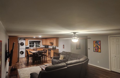 Saukville Condo | Charming 3-bedroom condo with WiFi and AC in nice Saukville