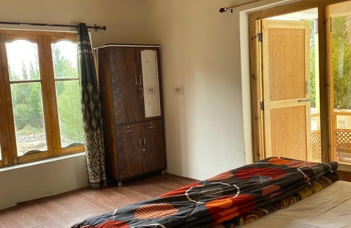 Leh Bed & Breakfast | Welcoming bed & breakfast with WiFi in charming Hunder