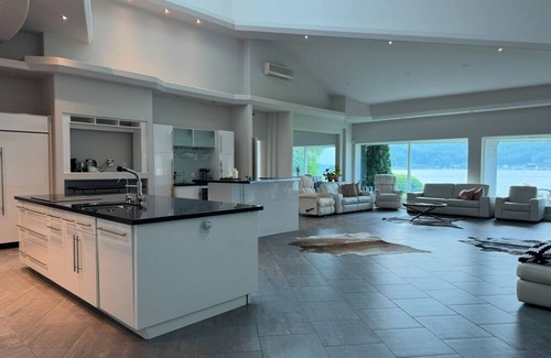 Penetanguishene Cottage | Modern Waterfront Cottage on Georgian Bay – Family Retreat