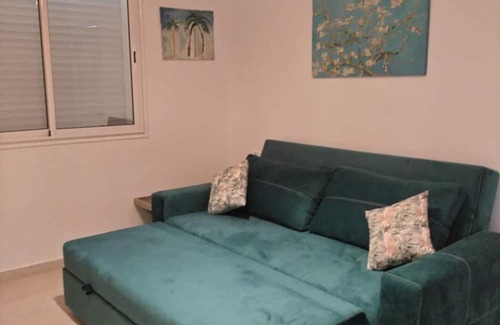 Sakiet Ezzit House | Quiet house with garden Pets welcome