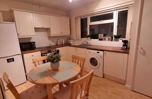 Martlesham Heath House | Family friendly house in Woodbridge, close to town with shops and restaurants.