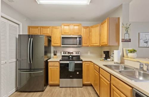Stafford Apartment | Tucked away 2beds2baths condo in Stafford
