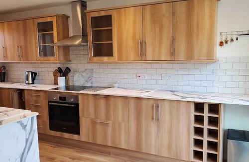 Reading House | The Twyford Hideaway - Close to Twyford Train Station & Recently Renovated